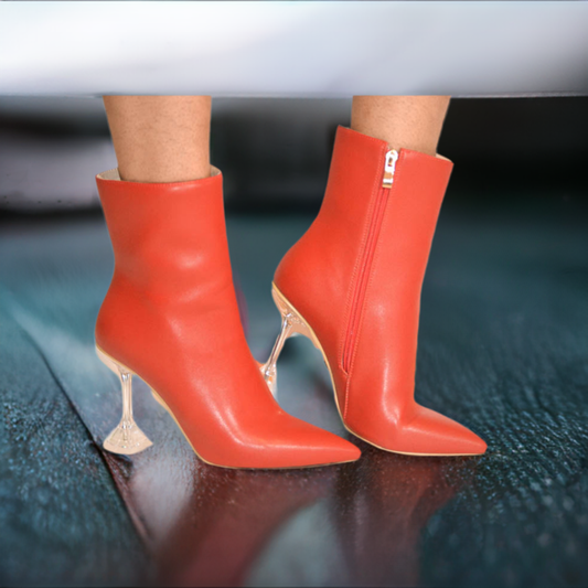 The Quentino brand prides itself on its commitment to quality, ensuring that each pair of shoes undergoes rigorous craftsmanship and quality checks, resulting in footwear that stands the test of time. With its blend of style, comfort, and durability, a Quentino shoe is not just an accessory but a statement piece that elevates any wardrobe.